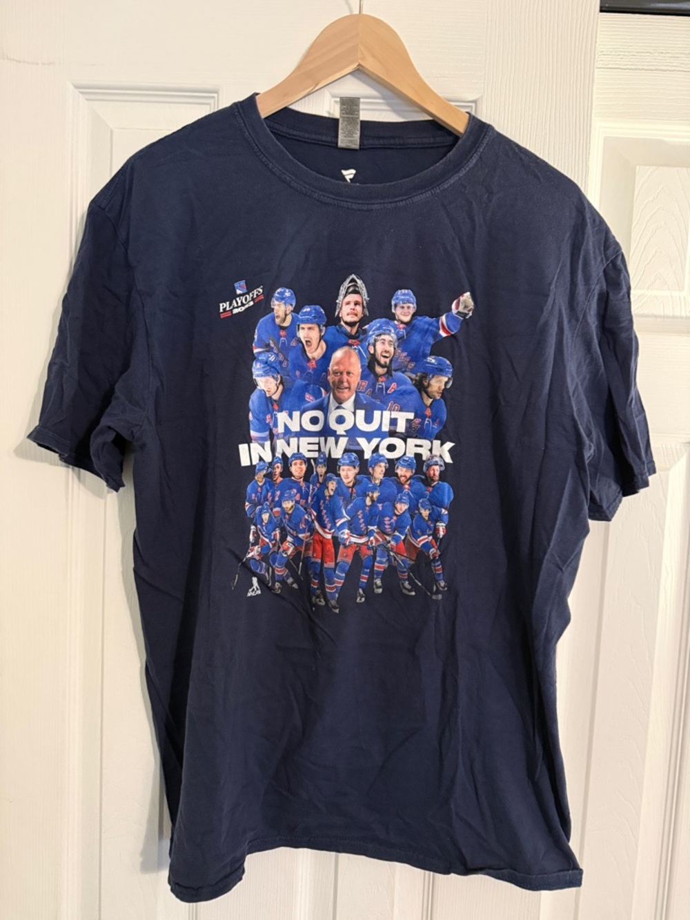 Fanatics Navy 'No Quit In New York' Hockey Team Graphic Tee